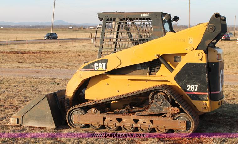 image for item H1689 2004 Caterpillar 287 skid steer
