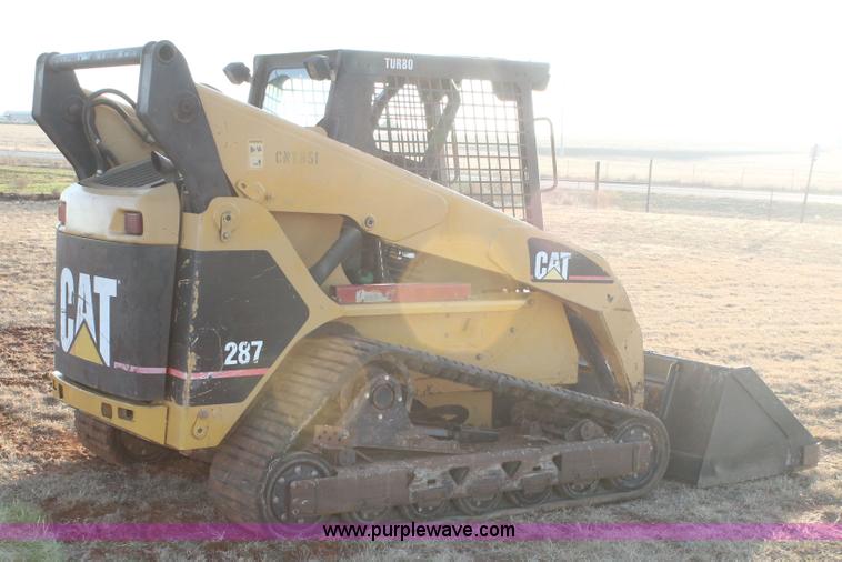 image for item H1689 2004 Caterpillar 287 skid steer