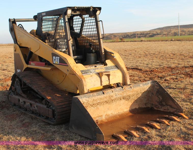 image for item H1689 2004 Caterpillar 287 skid steer