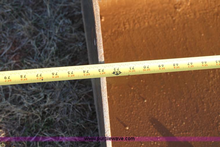 image for item H1689 2004 Caterpillar 287 skid steer