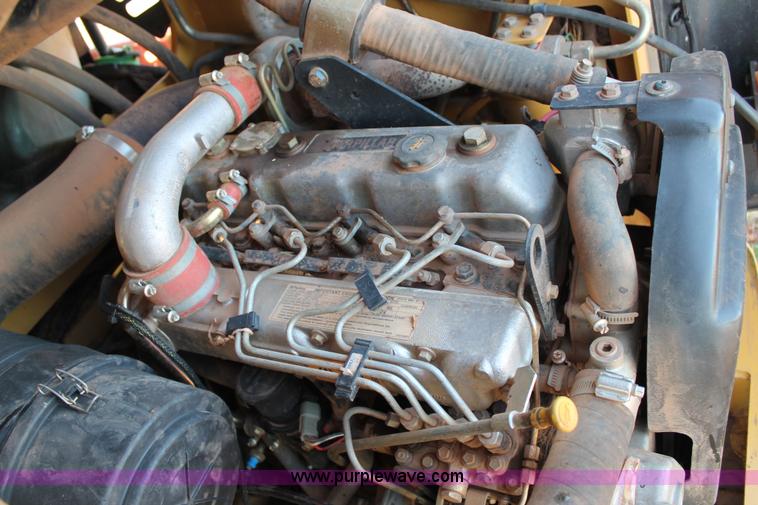 image for item H1689 2004 Caterpillar 287 skid steer