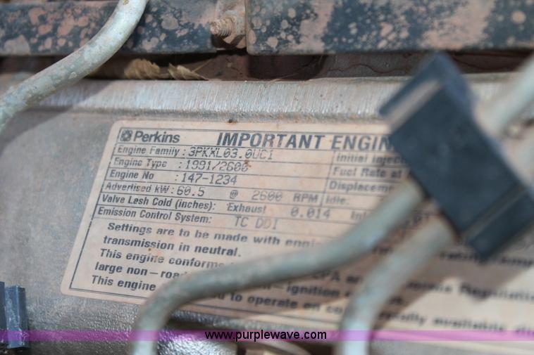 image for item H1689 2004 Caterpillar 287 skid steer