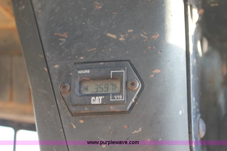 image for item H1689 2004 Caterpillar 287 skid steer