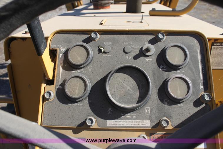 image for item H2011 1993 Vermeer V8050 trencher