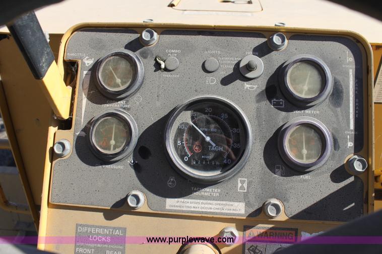 image for item H2011 1993 Vermeer V8050 trencher