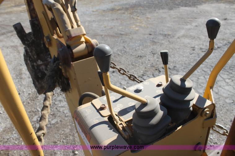 image for item H2011 1993 Vermeer V8050 trencher