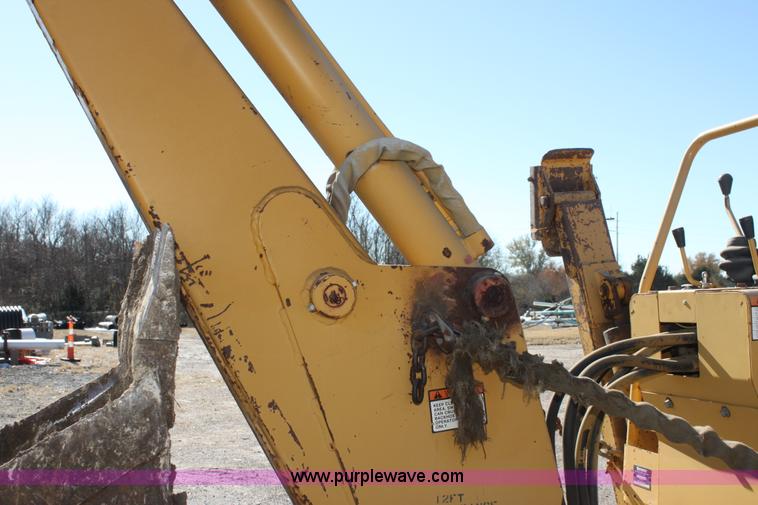 image for item H2011 1993 Vermeer V8050 trencher