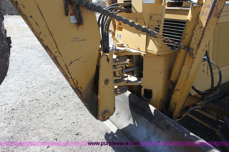 image for item H2011 1993 Vermeer V8050 trencher