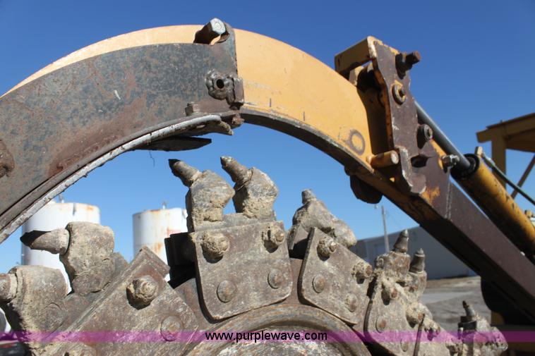 image for item H2011 1993 Vermeer V8050 trencher