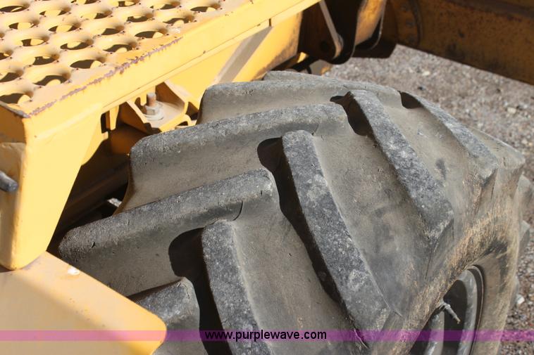 image for item H2011 1993 Vermeer V8050 trencher