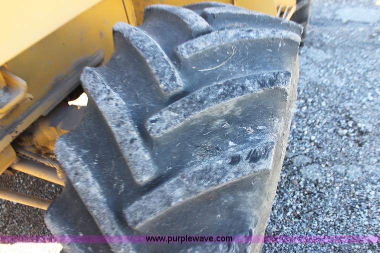 image for item H2011 1993 Vermeer V8050 trencher