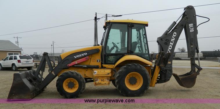 image for item H2308 2004 Volvo BL70 backhoe