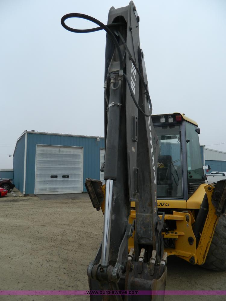 image for item H2308 2004 Volvo BL70 backhoe