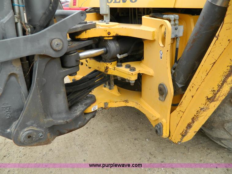 image for item H2308 2004 Volvo BL70 backhoe