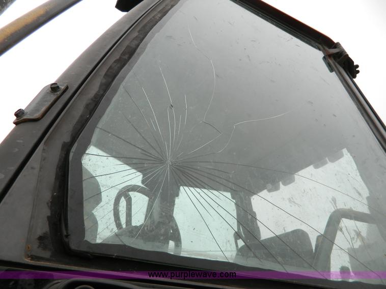 image for item H2308 2004 Volvo BL70 backhoe