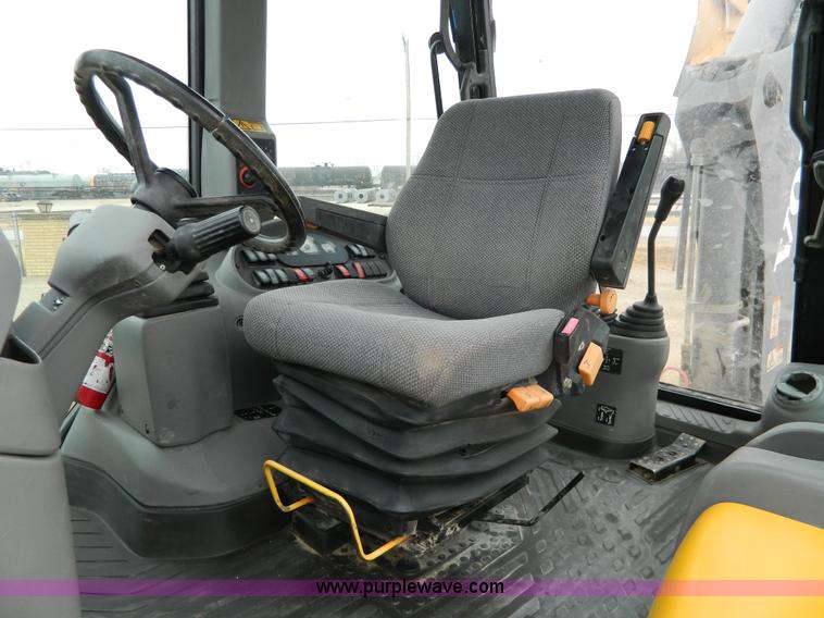 image for item H2308 2004 Volvo BL70 backhoe