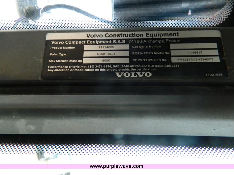 image for item H2308 2004 Volvo BL70 backhoe