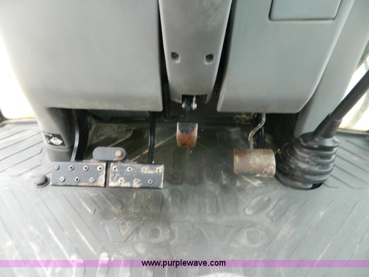 image for item H2308 2004 Volvo BL70 backhoe