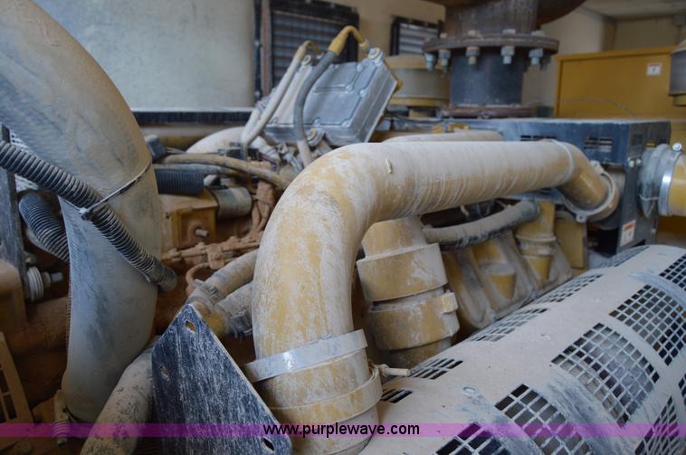 image for item H2968 2001 Caterpillar 3412 generator