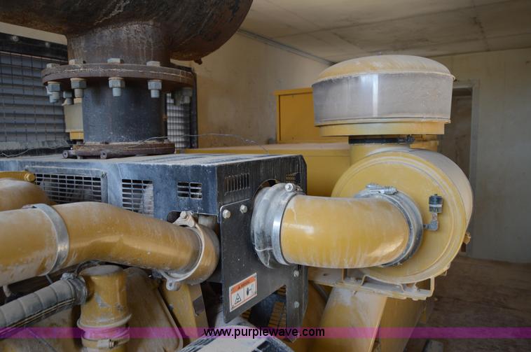 image for item H2968 2001 Caterpillar 3412 generator