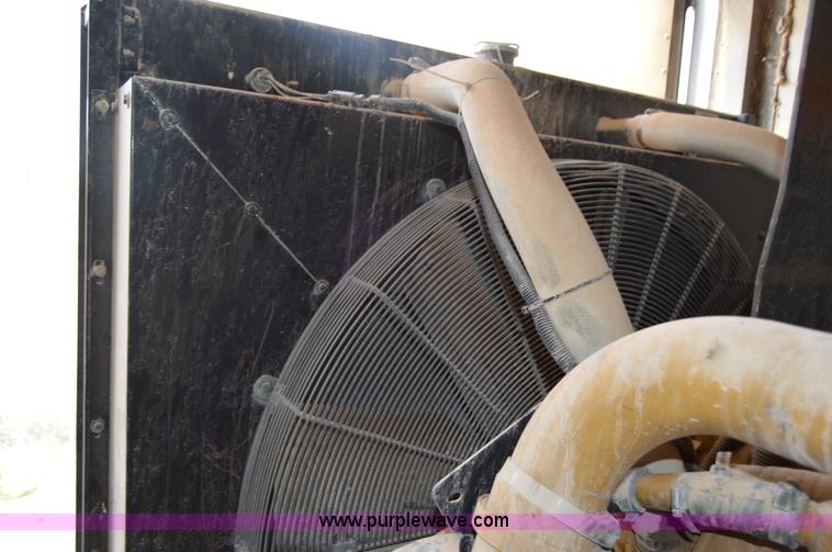 image for item H2968 2001 Caterpillar 3412 generator