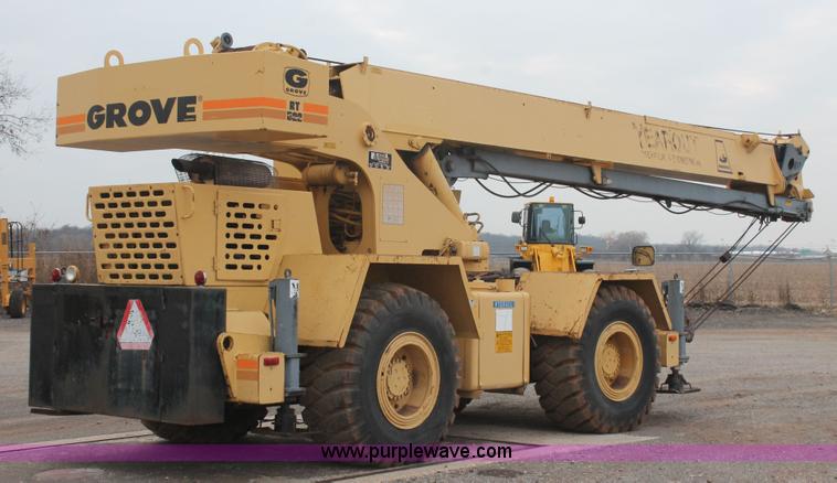 image for item H5503 1985 Grove RT522 rough terrain crane