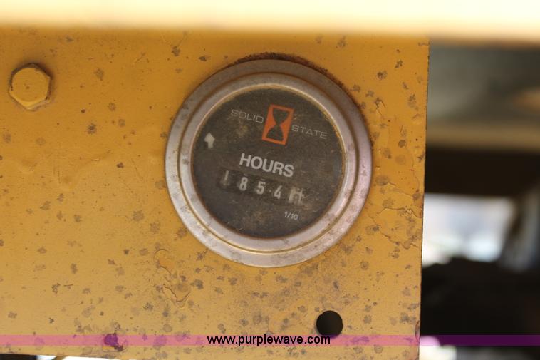 image for item H5503 1985 Grove RT522 rough terrain crane