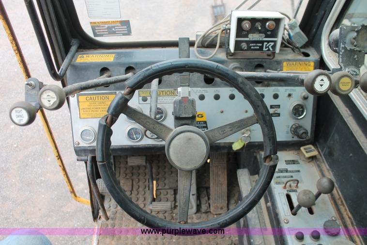 image for item H5503 1985 Grove RT522 rough terrain crane