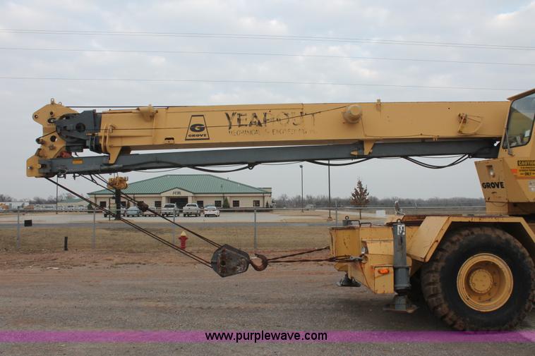 image for item H5503 1985 Grove RT522 rough terrain crane