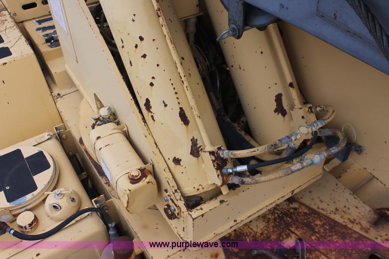 image for item H5503 1985 Grove RT522 rough terrain crane