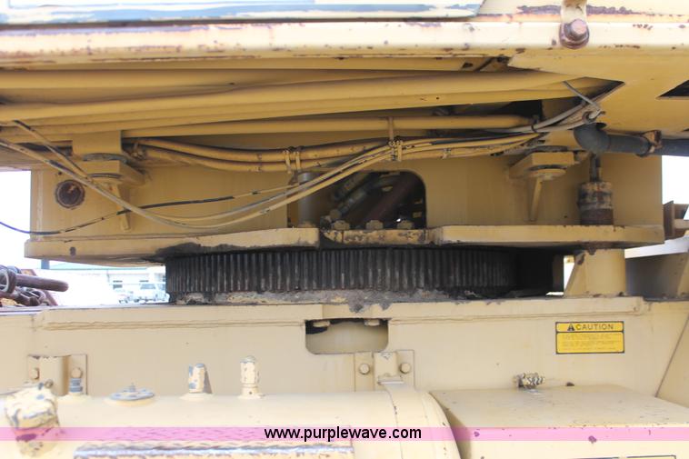 image for item H5503 1985 Grove RT522 rough terrain crane