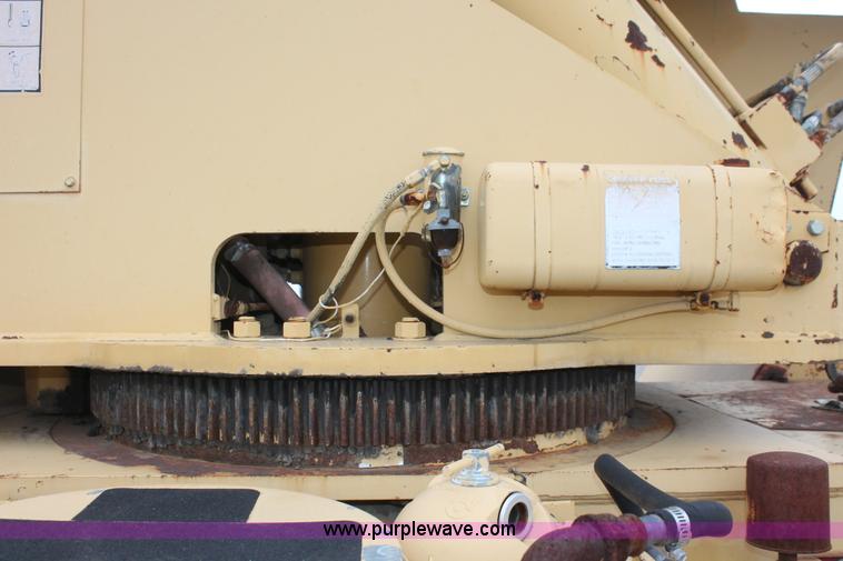 image for item H5503 1985 Grove RT522 rough terrain crane