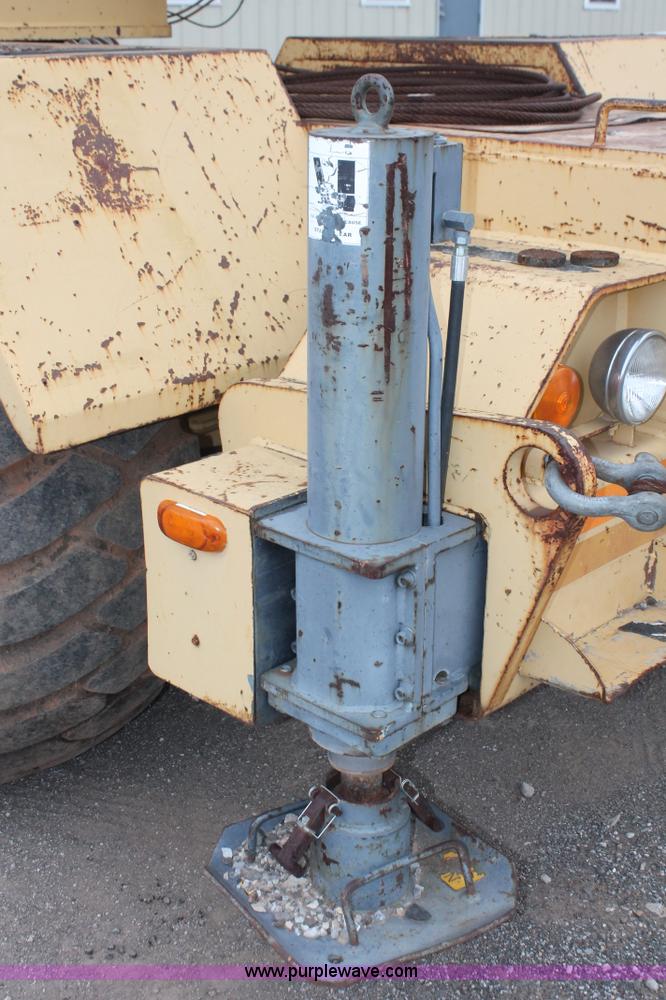 image for item H5503 1985 Grove RT522 rough terrain crane