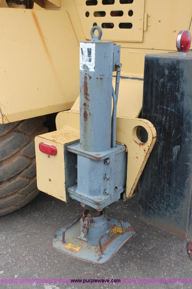 image for item H5503 1985 Grove RT522 rough terrain crane