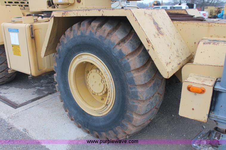 image for item H5503 1985 Grove RT522 rough terrain crane