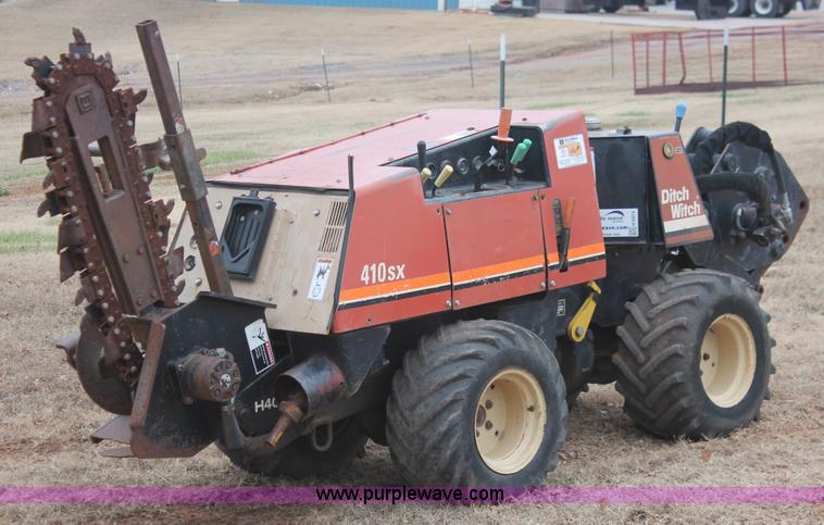 image for item H5974 1998 Ditch Witch 410SX vibratory cable plow