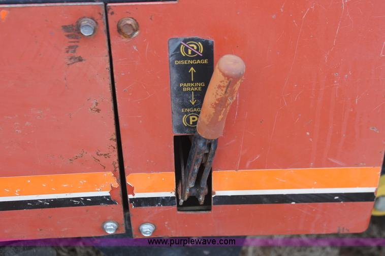 image for item H5974 1998 Ditch Witch 410SX vibratory cable plow