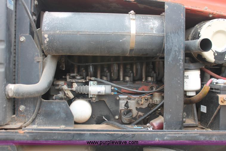 image for item H5974 1998 Ditch Witch 410SX vibratory cable plow