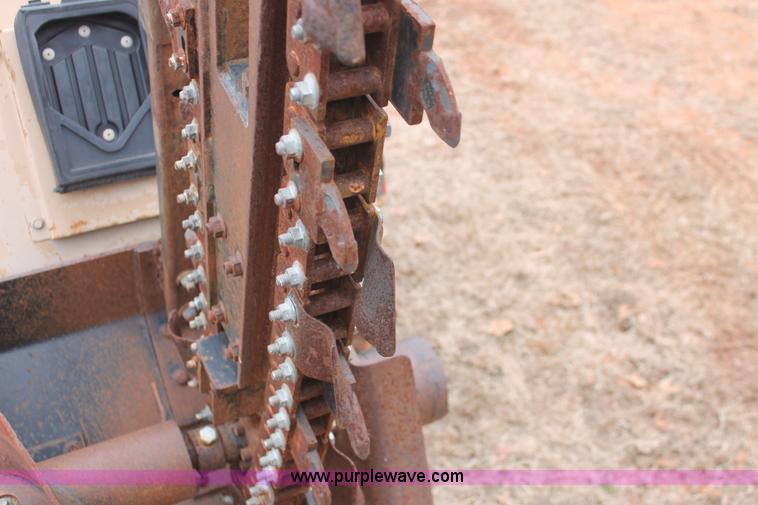 image for item H5974 1998 Ditch Witch 410SX vibratory cable plow