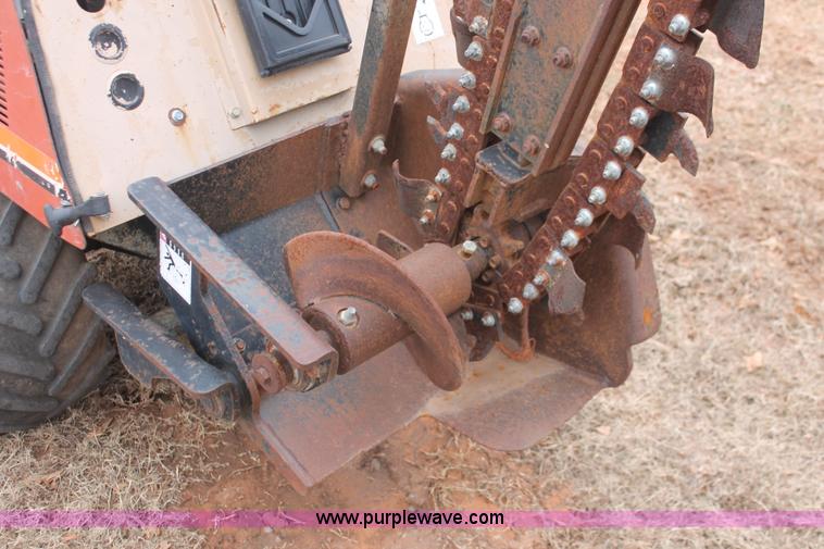 image for item H5974 1998 Ditch Witch 410SX vibratory cable plow