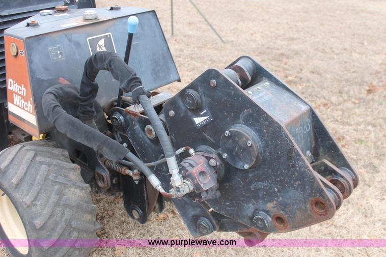 image for item H5974 1998 Ditch Witch 410SX vibratory cable plow