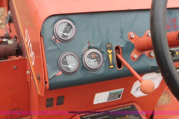 image for item H5975 1999 Ditch Witch 5700 trencher