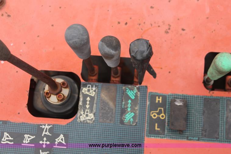 image for item H5975 1999 Ditch Witch 5700 trencher