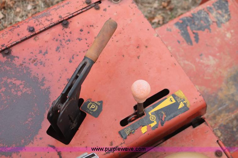 image for item H5975 1999 Ditch Witch 5700 trencher