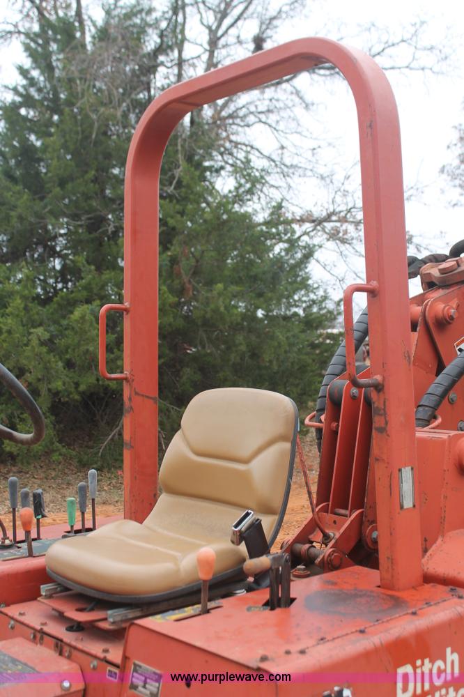image for item H5975 1999 Ditch Witch 5700 trencher