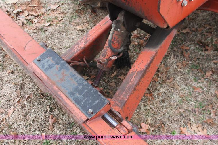 image for item H5975 1999 Ditch Witch 5700 trencher