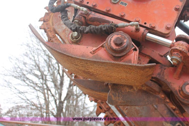 image for item H5975 1999 Ditch Witch 5700 trencher