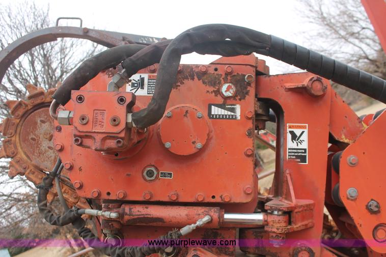 image for item H5975 1999 Ditch Witch 5700 trencher
