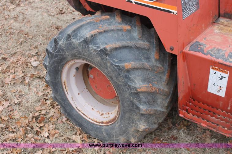 image for item H5975 1999 Ditch Witch 5700 trencher