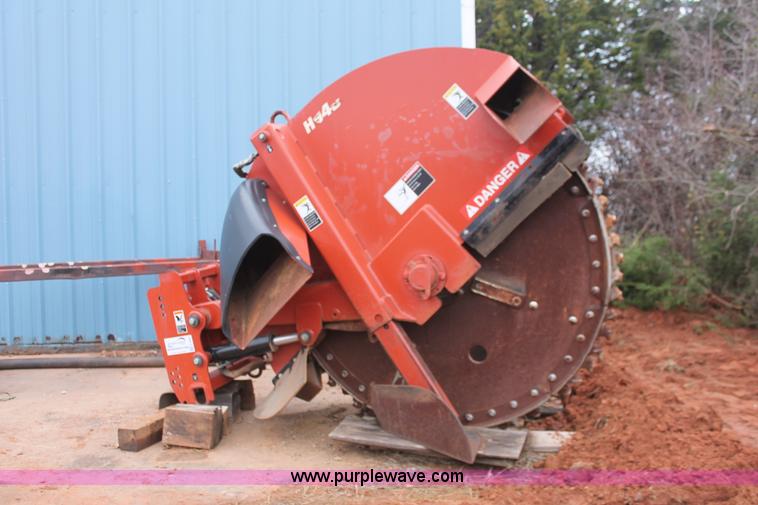 image for item H5992 2004 Ditch Witch H940 center line saw